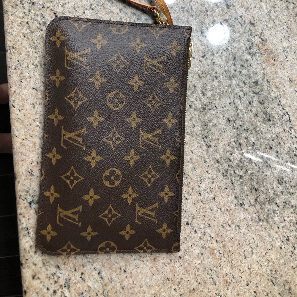 Lv wristlet